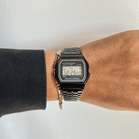 Y2K 2000s vintage style black stainless steel digital watch - Picture 6 of 8